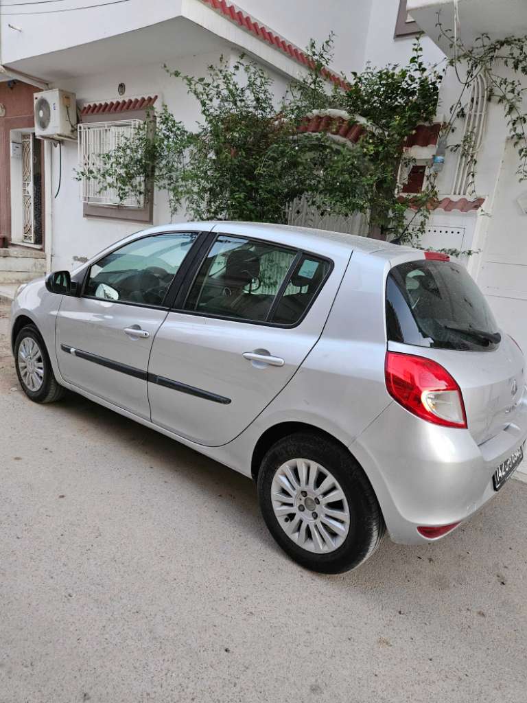Clio 3 moteur 5 chevaux 1.2 essence ⛽️