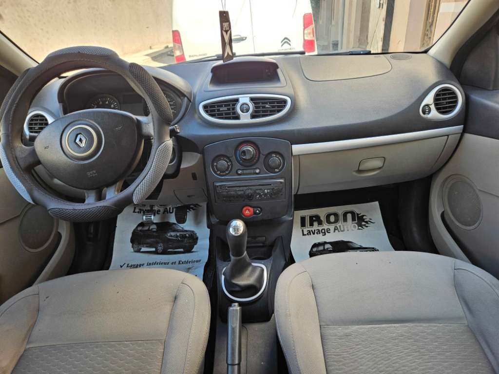 Clio 3 moteur 5 chevaux 1.2 essence ⛽️