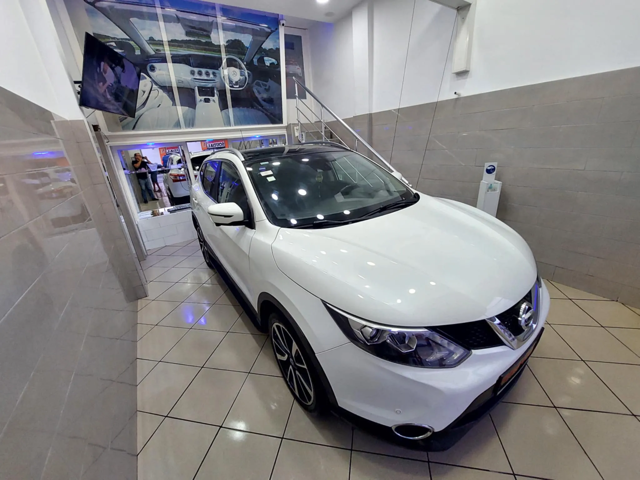 Nissan Qashqai - Tekna - tel 98479647