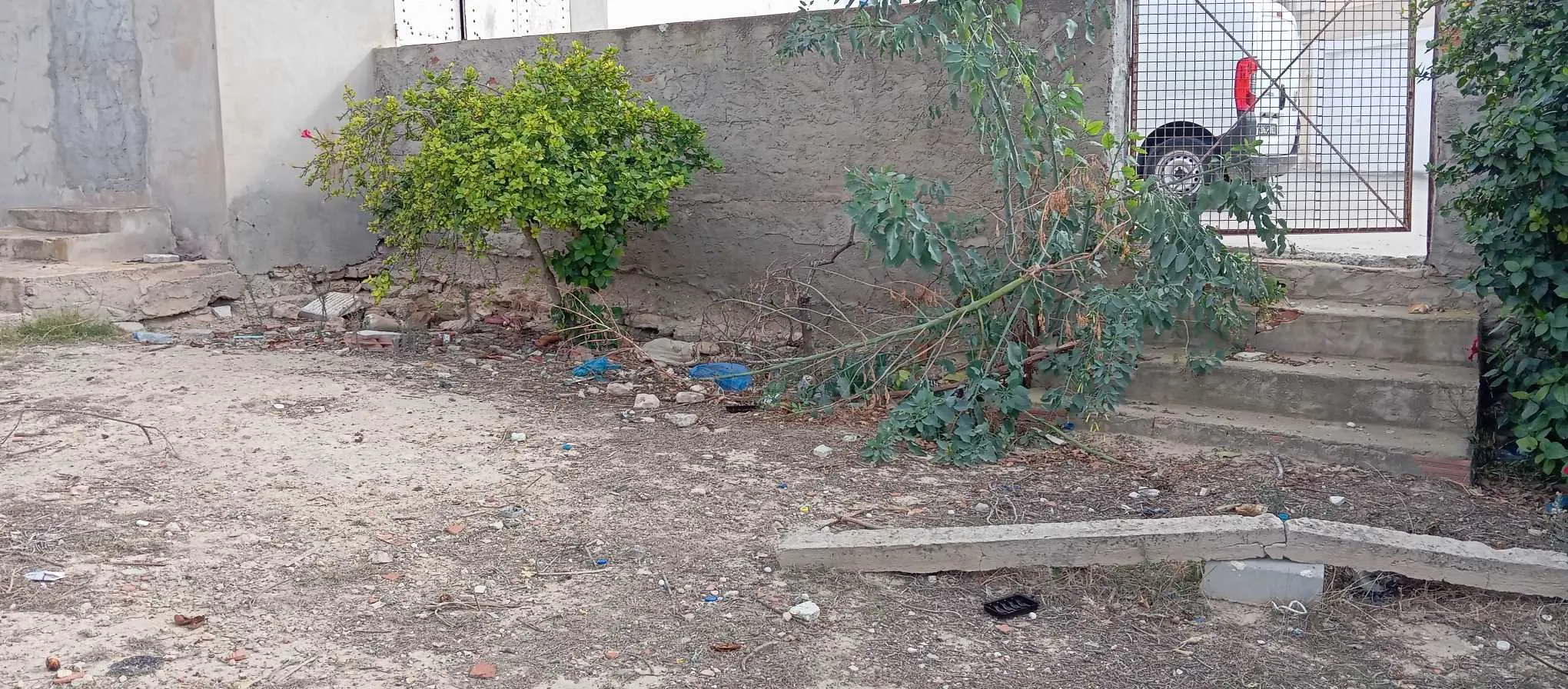 بيع قطعة أرض مسجّلة