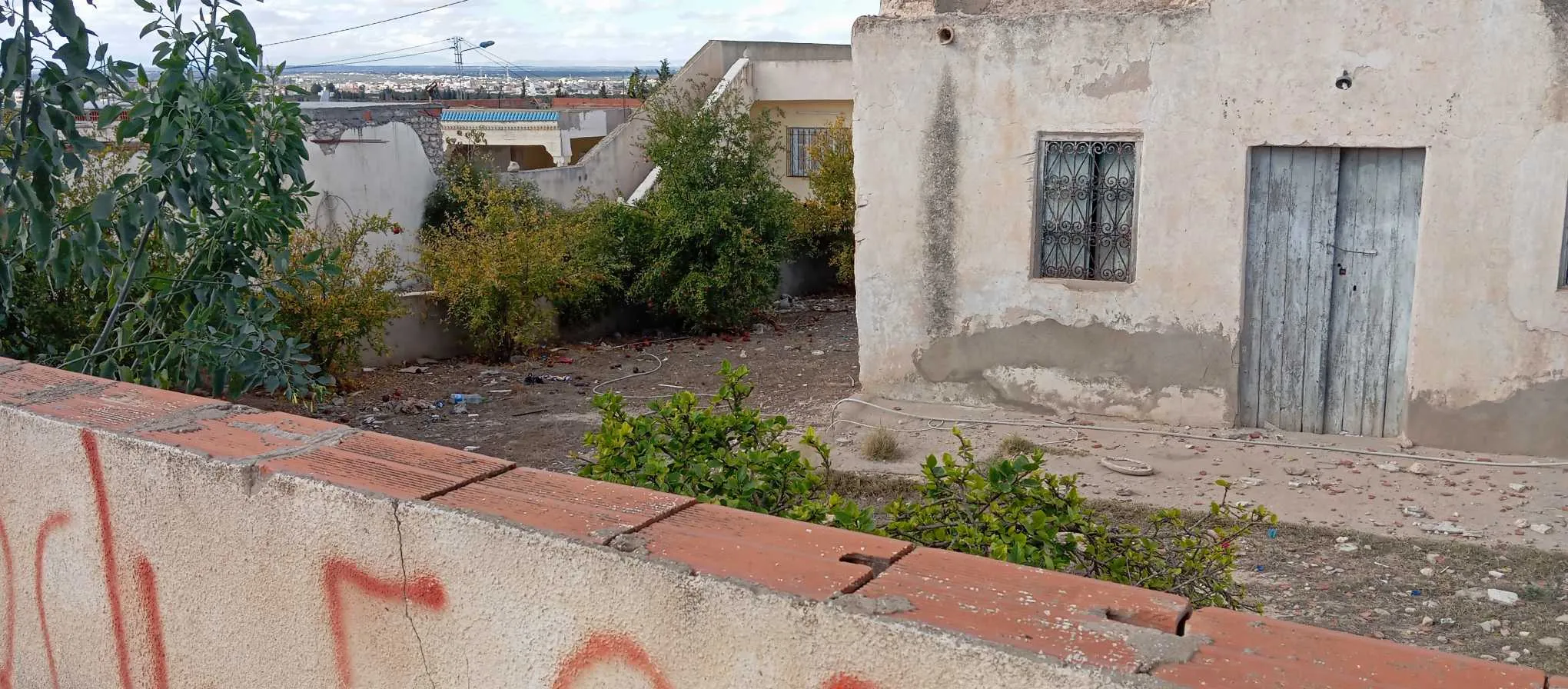 بيع قطعة أرض مسجّلة