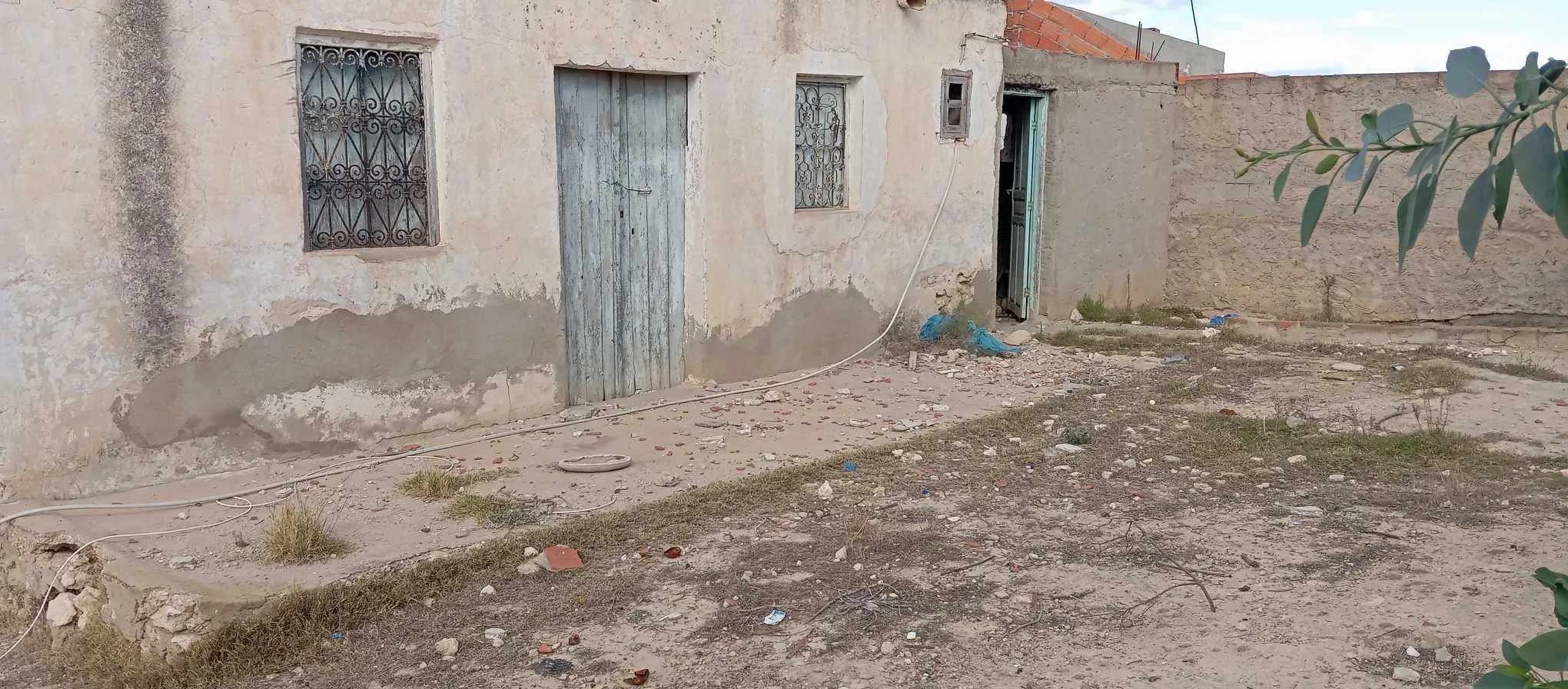 بيع قطعة أرض مسجّلة