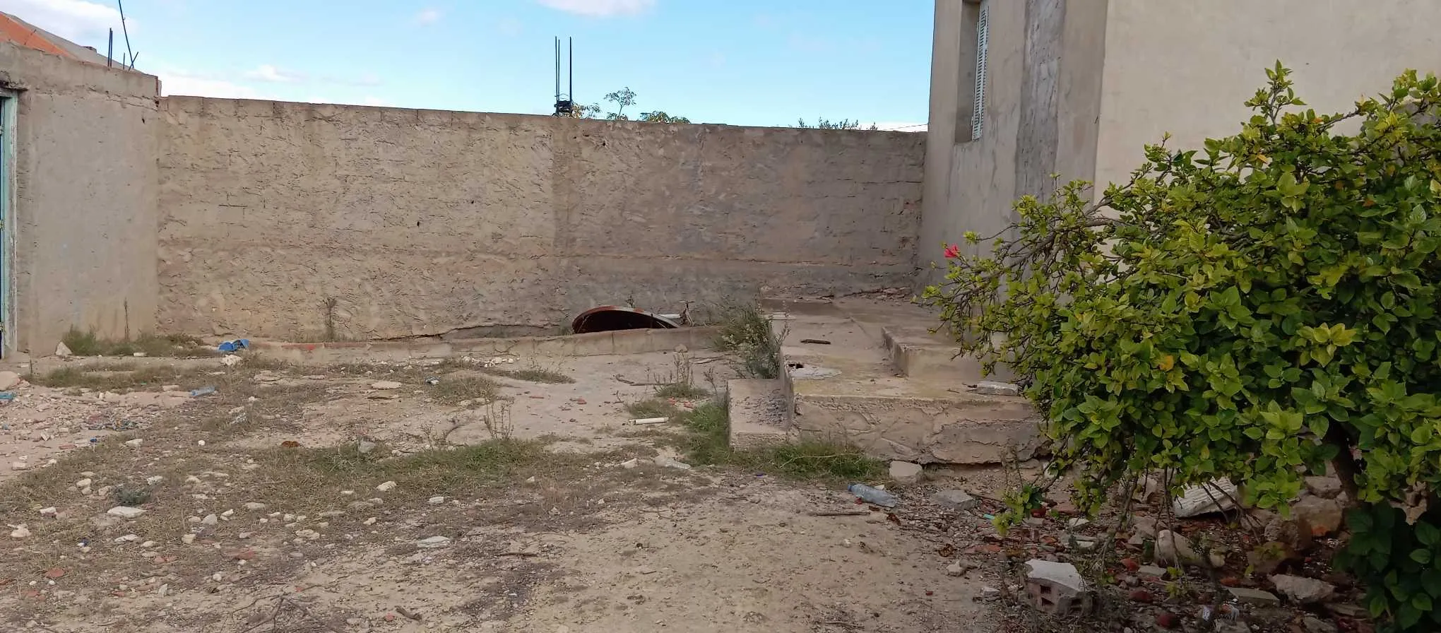 بيع قطعة أرض مسجّلة