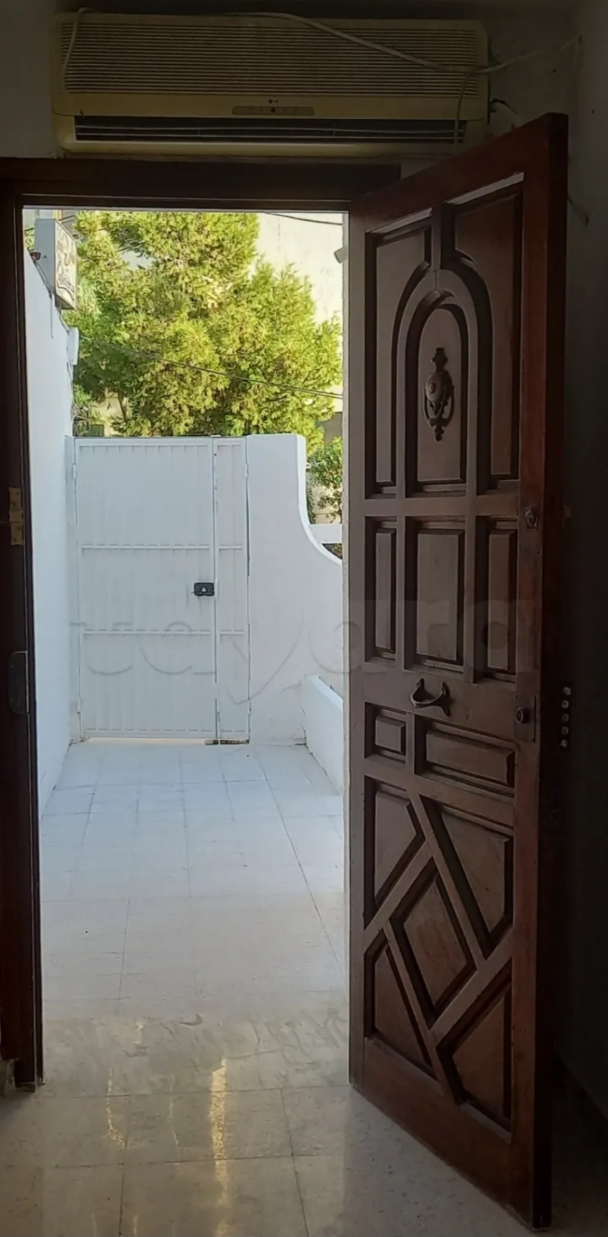 Location S3 vide usage bureautique a El Menzah 5