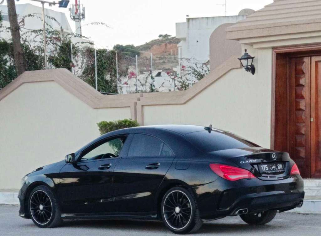 đ Mercedes CLA 200