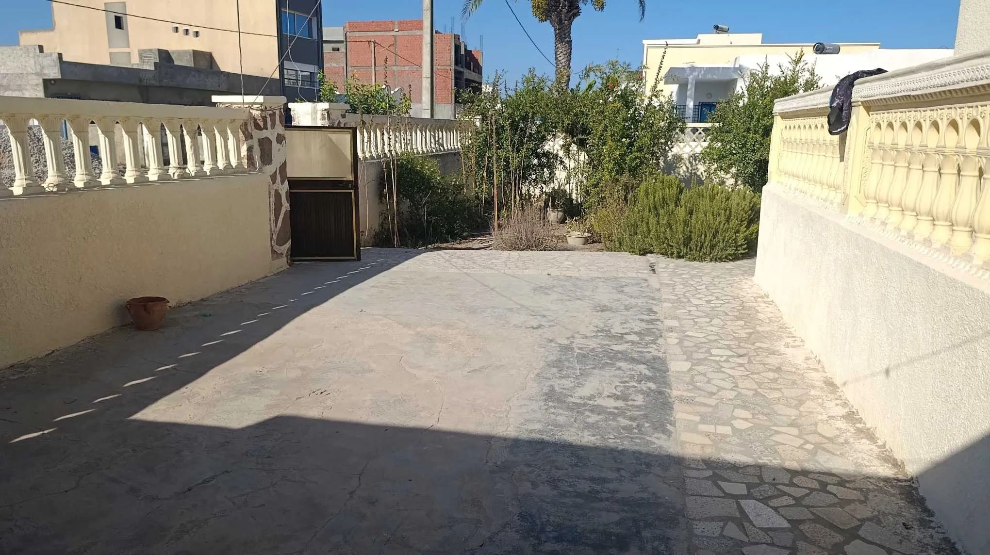 Une maison Pieds dans l'eau - Plage sablonneuse