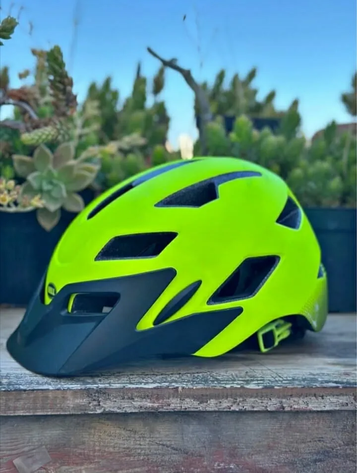 Casque Bell VTT / Trail – Jaune fluo & Noir – Taille réglable (53-60cm)