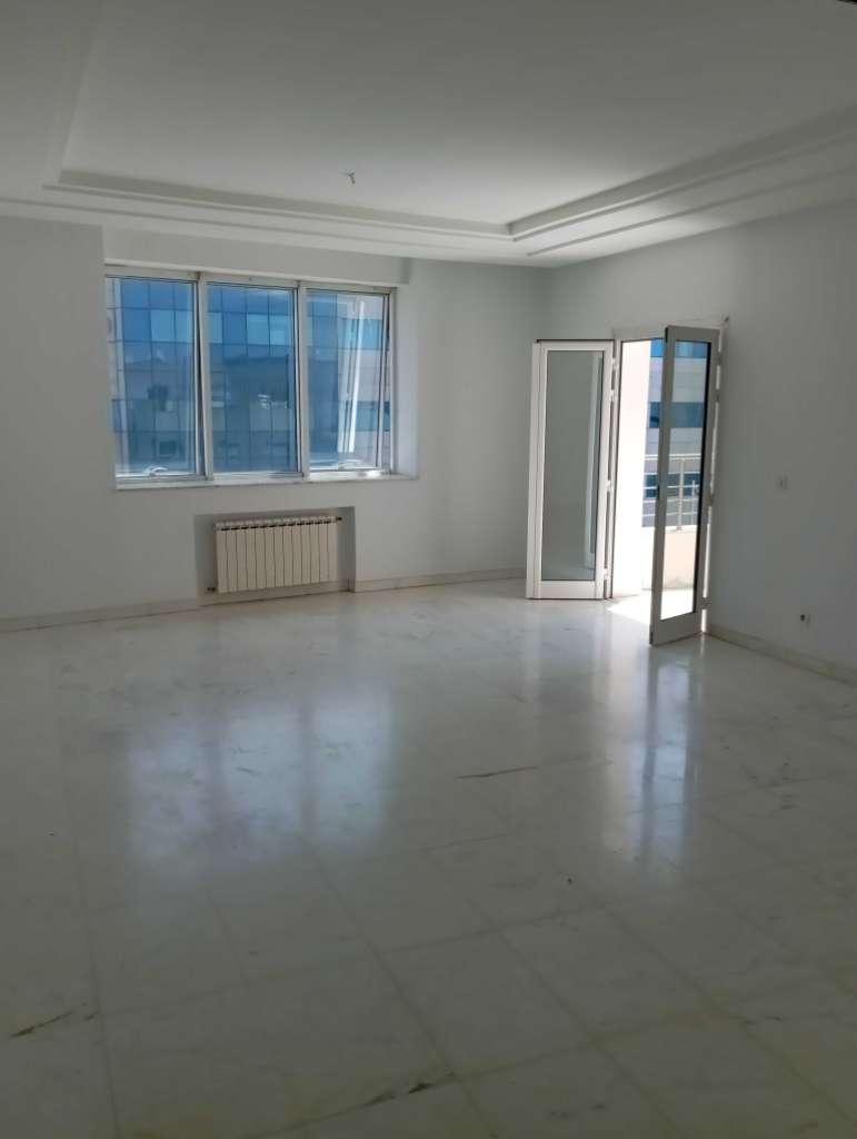 A louer appartement s+3 lac2