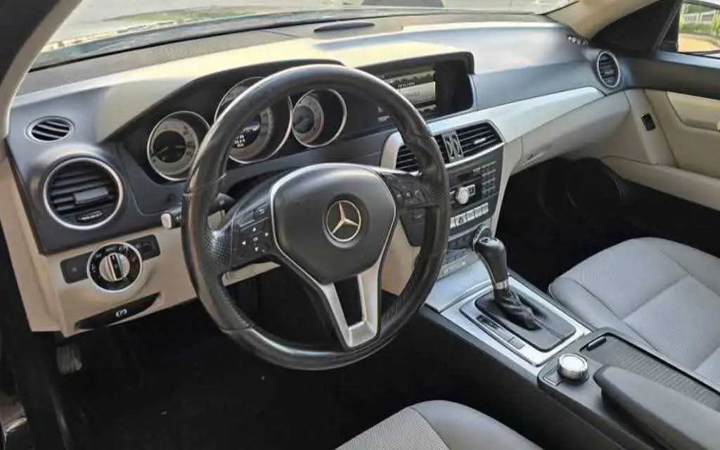 đ„ Mercedes-Benz C180 2013 Essence đ„
âïž on accepte l Ă©change des voitures