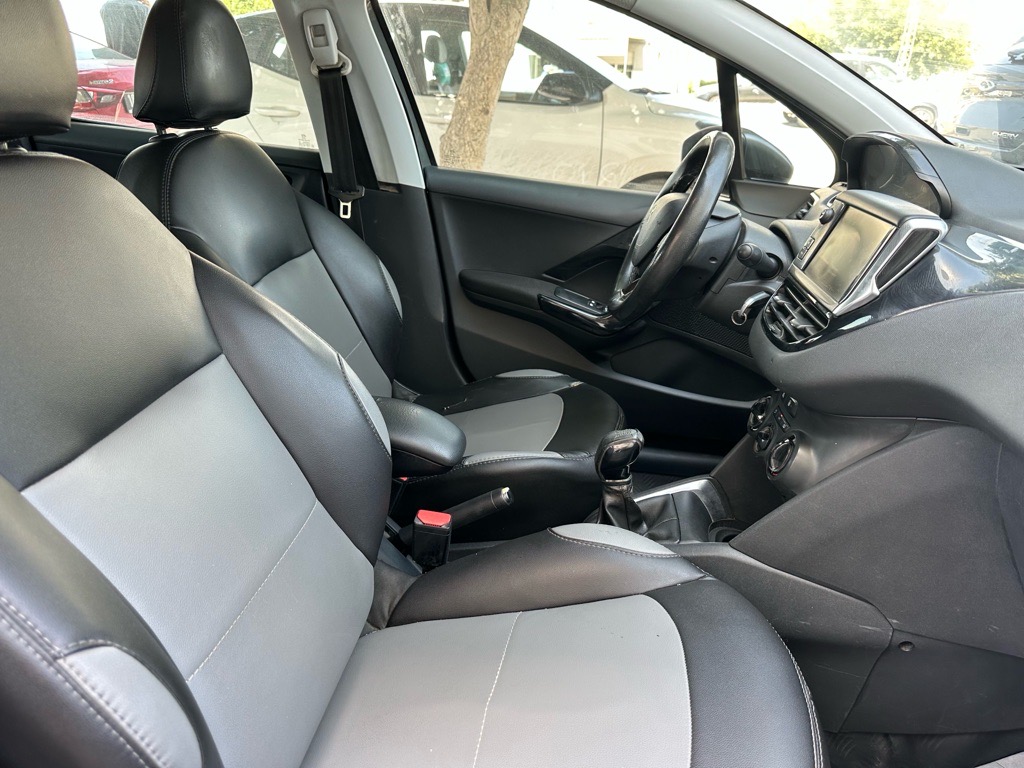 PEUGEOT 208 ALLURE