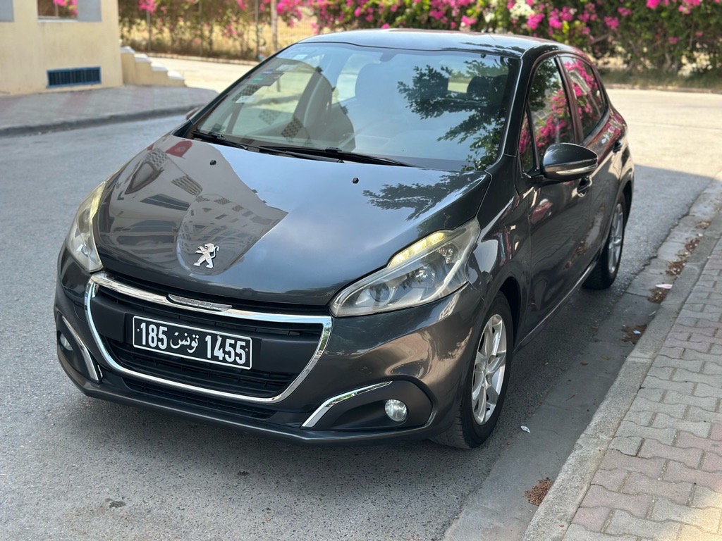 PEUGEOT 208 ALLURE