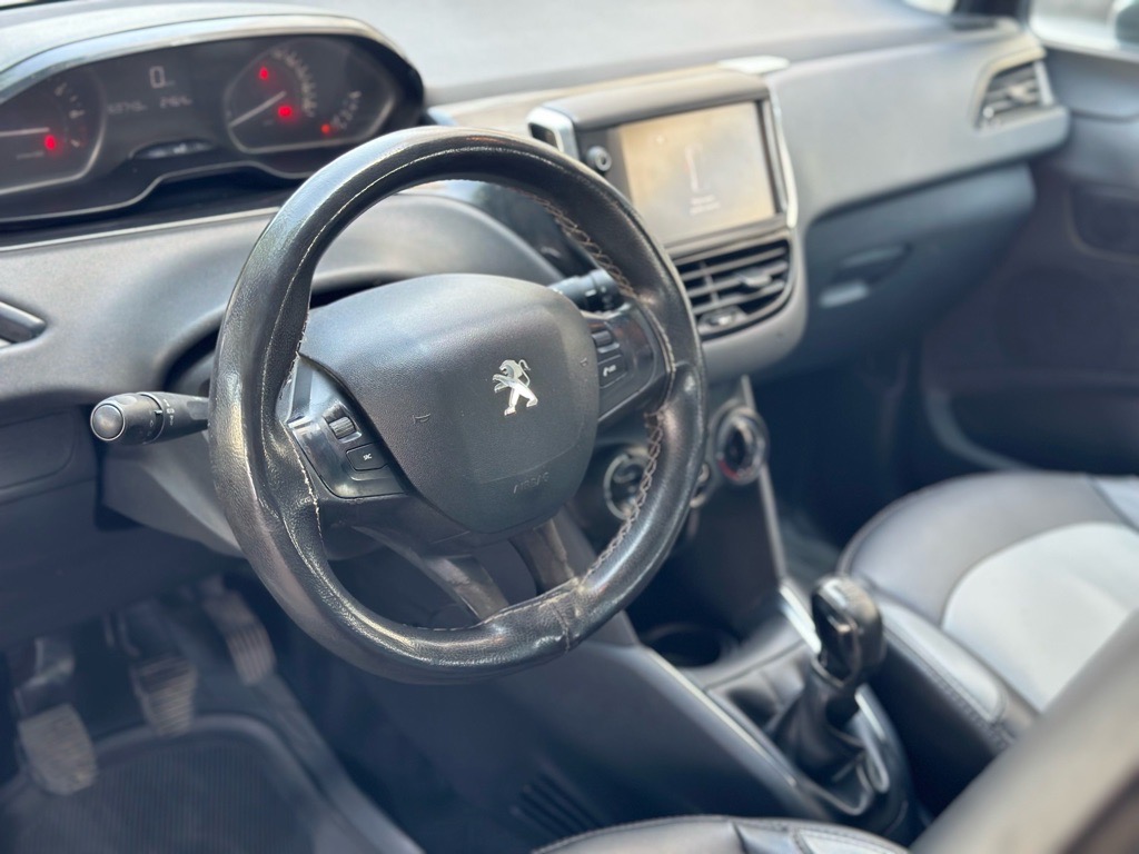 PEUGEOT 208 ALLURE