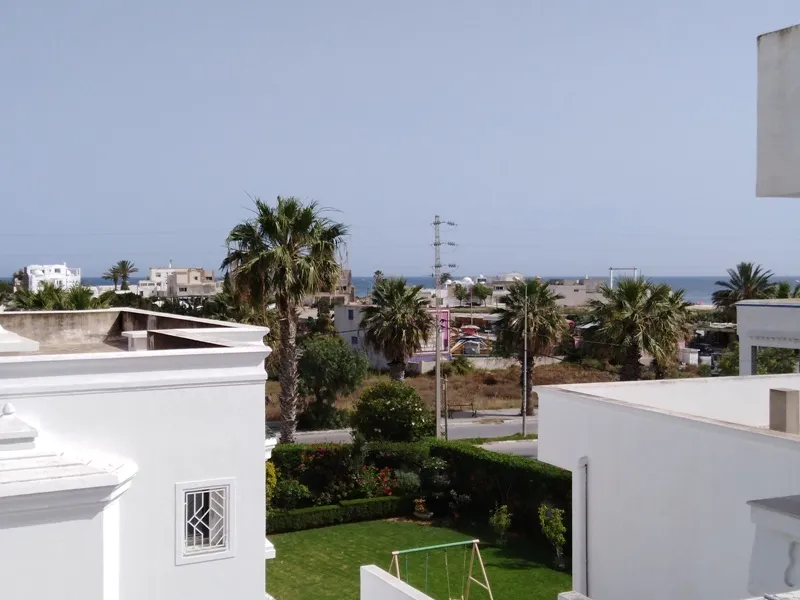 Superbe grande maison climatisée à coté plage Marsa kélibia