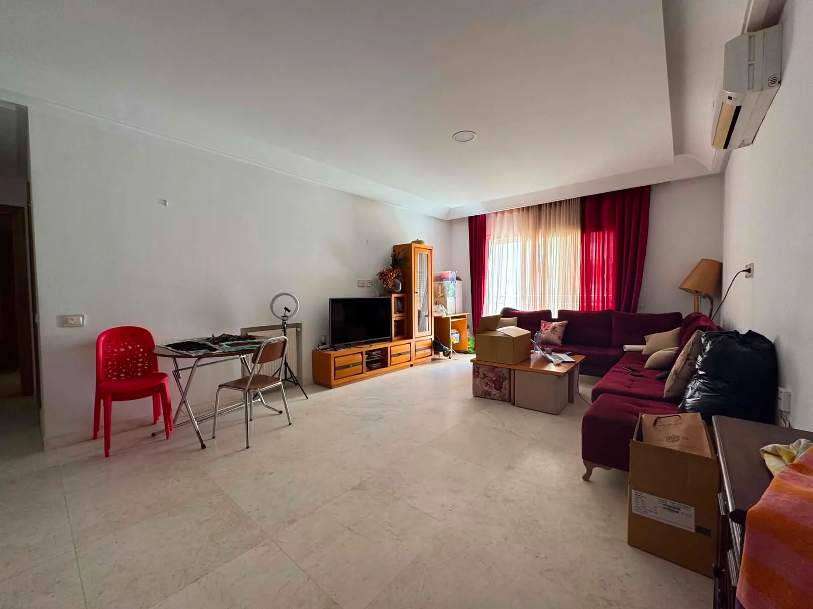 A Vendre Appartement S+2 à Jardin d'el Menzah 2