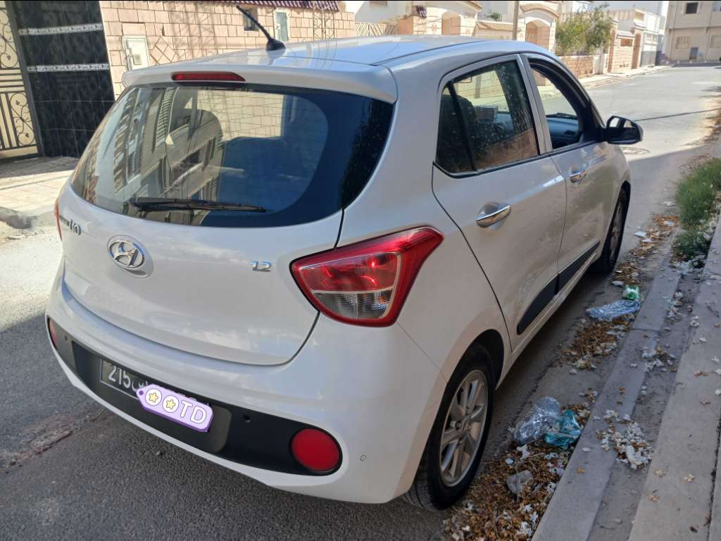 HYUNDAI GRANDE i10 BVA BOÎTE AUTO ESSENCE Tel 24 313 594 