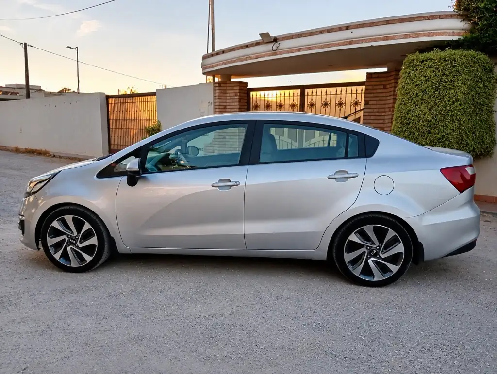 Kia Rio Premier Main ✋