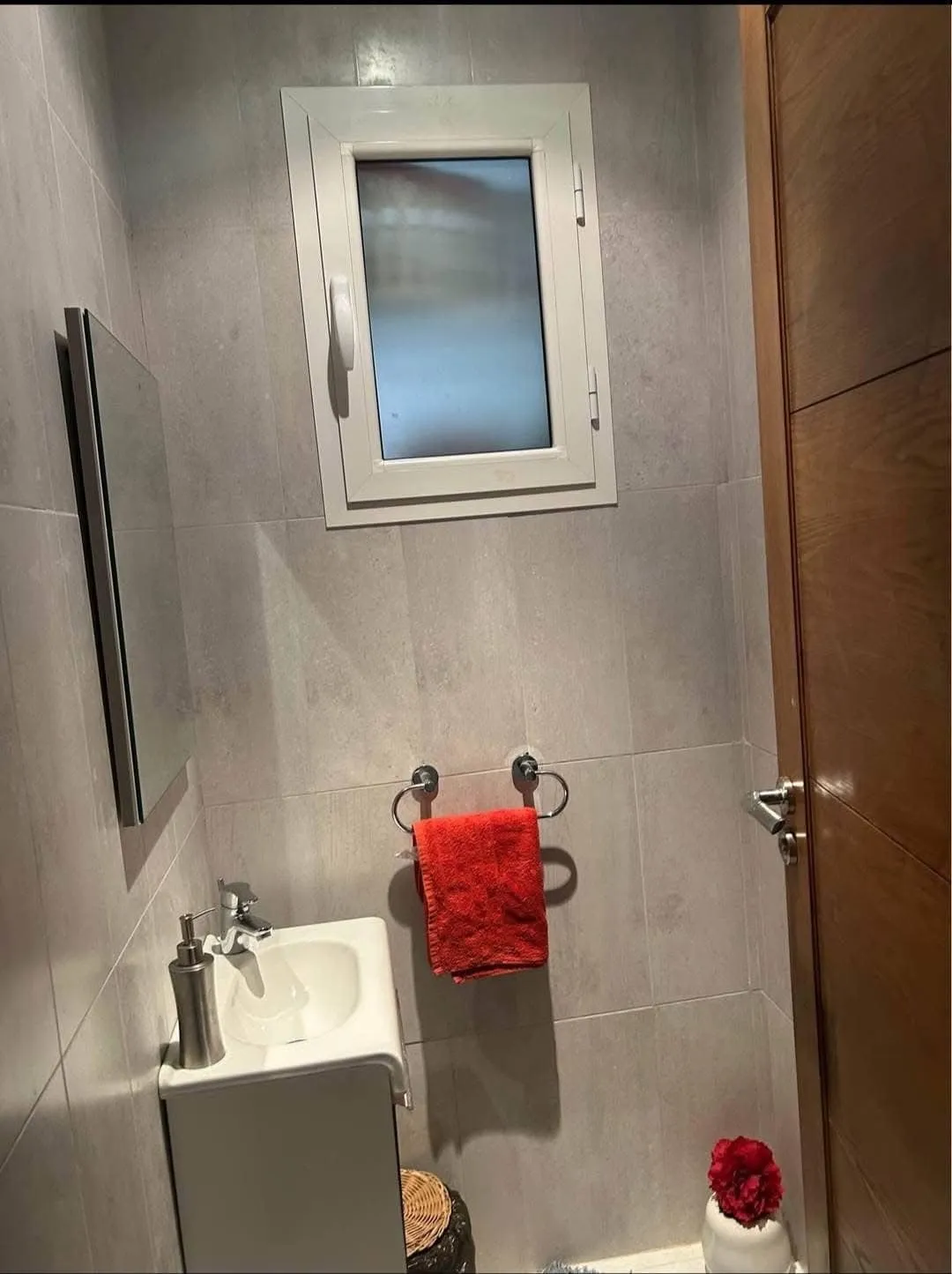 A vendre appartement s+2 a menzah 9c