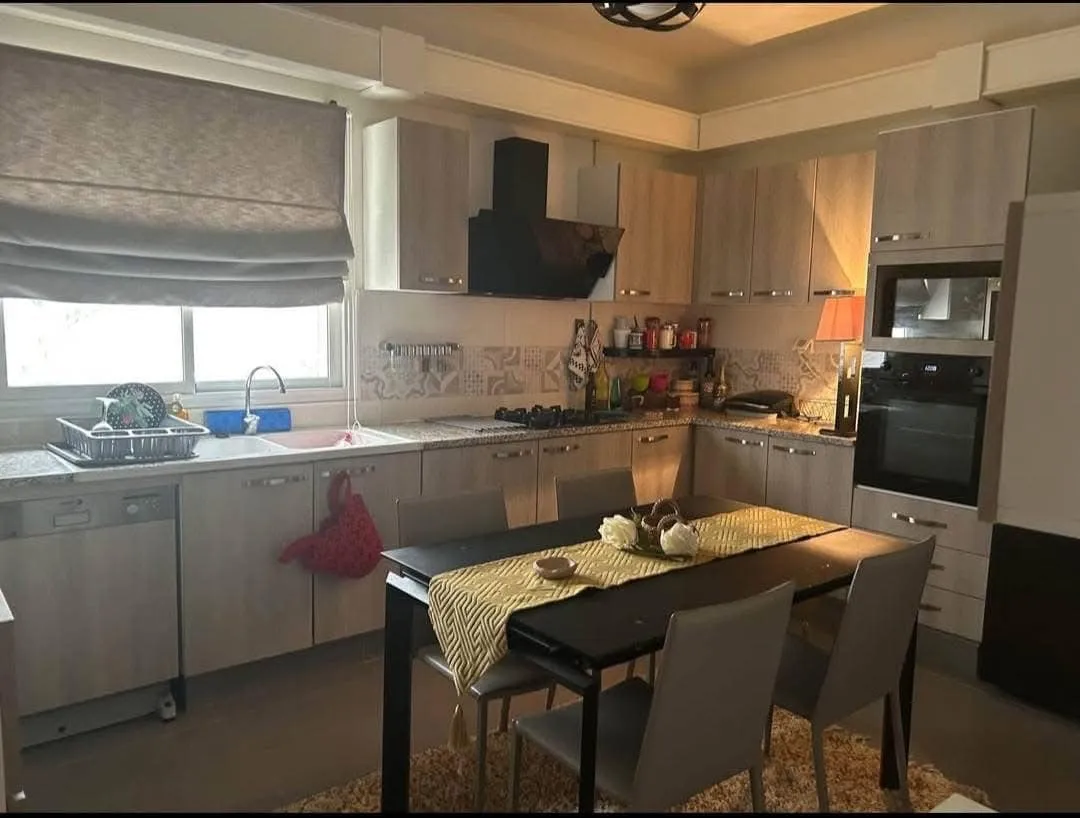 A vendre appartement s+2 a menzah 9c