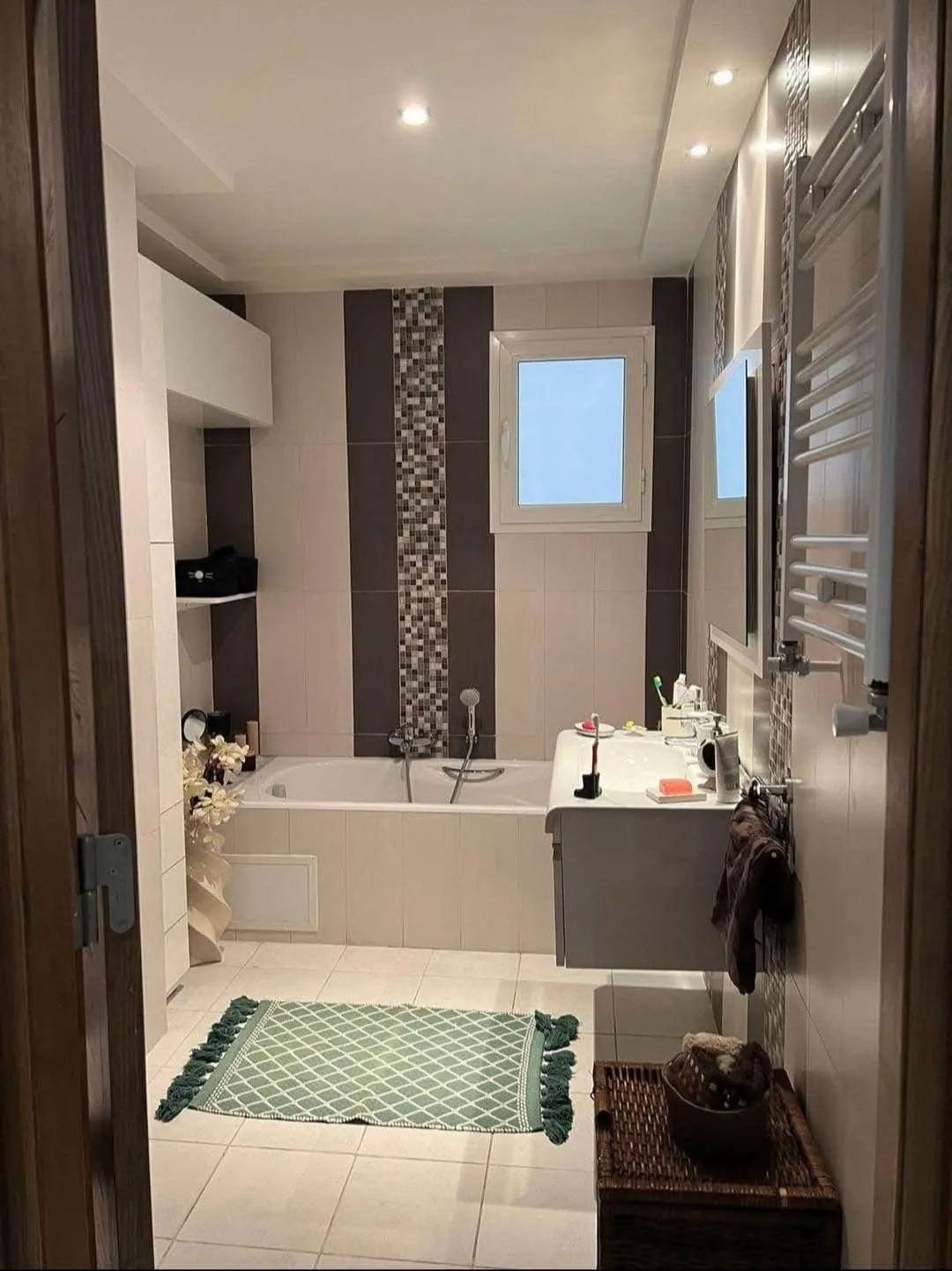 A vendre appartement s+2 a menzah 9c