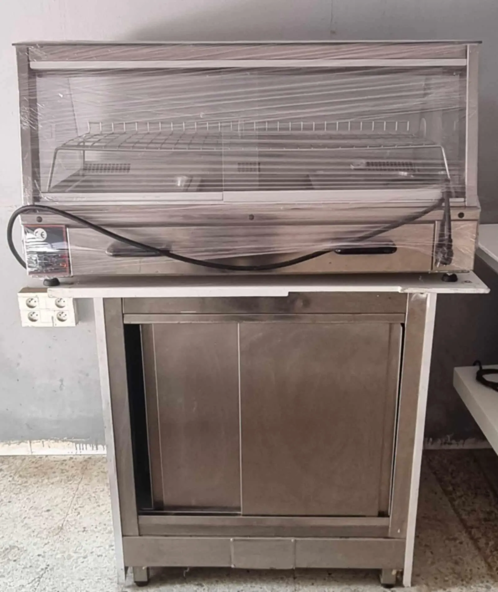 FOUR PIZZA ELECTRIQUE