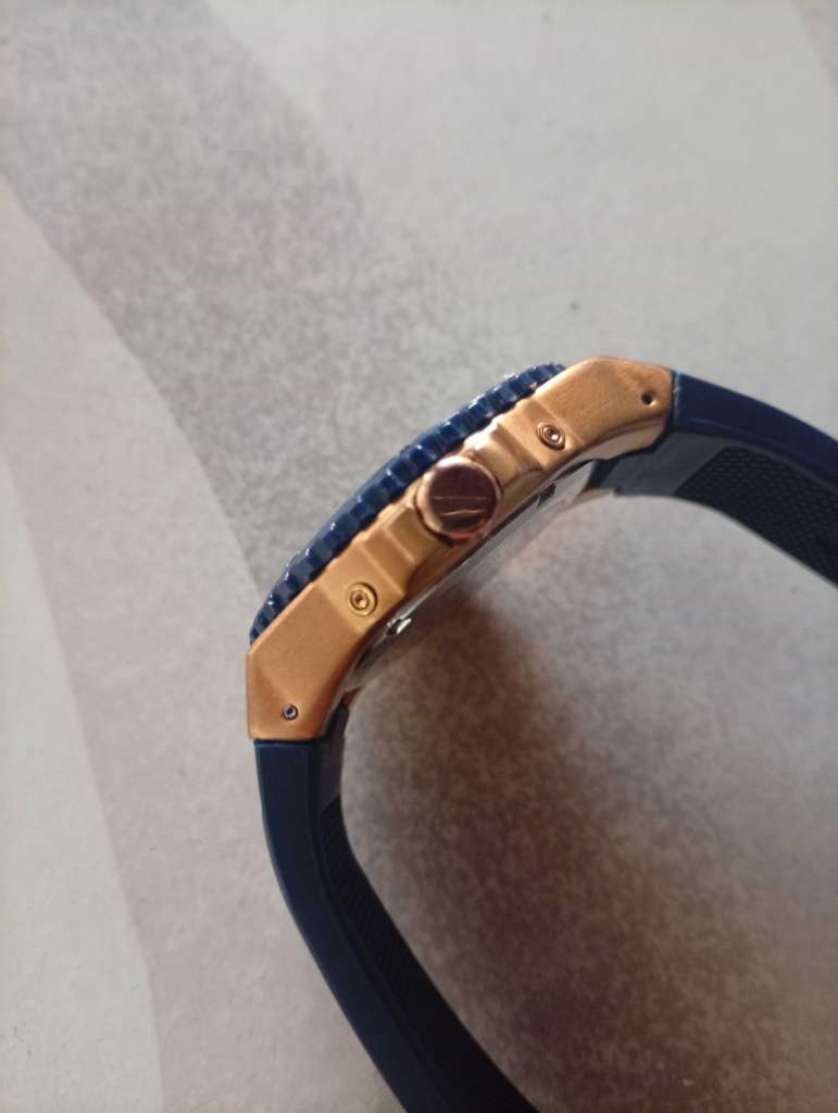 Guess ORIGINAL MODEL 2023