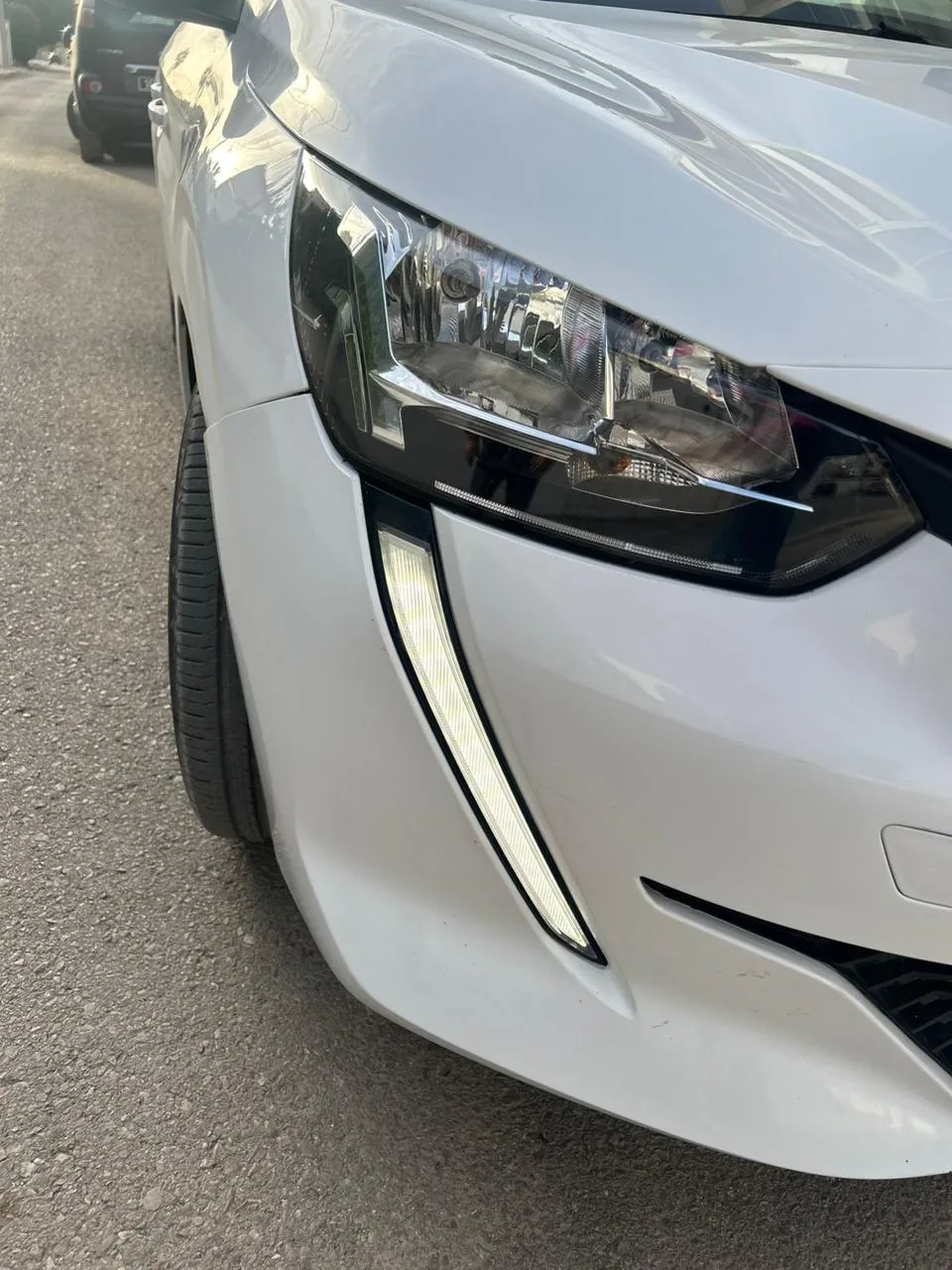 peugeot 208 Active 1ére main