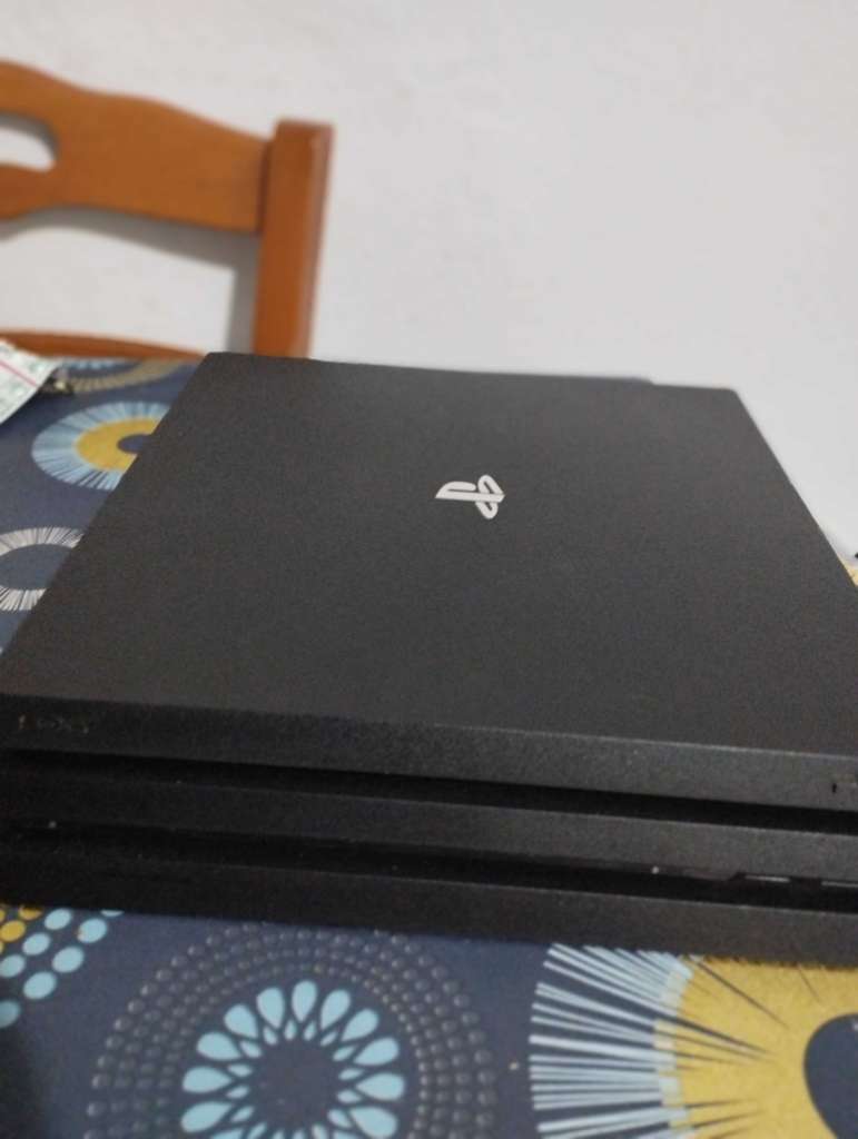 Ps4 pro 