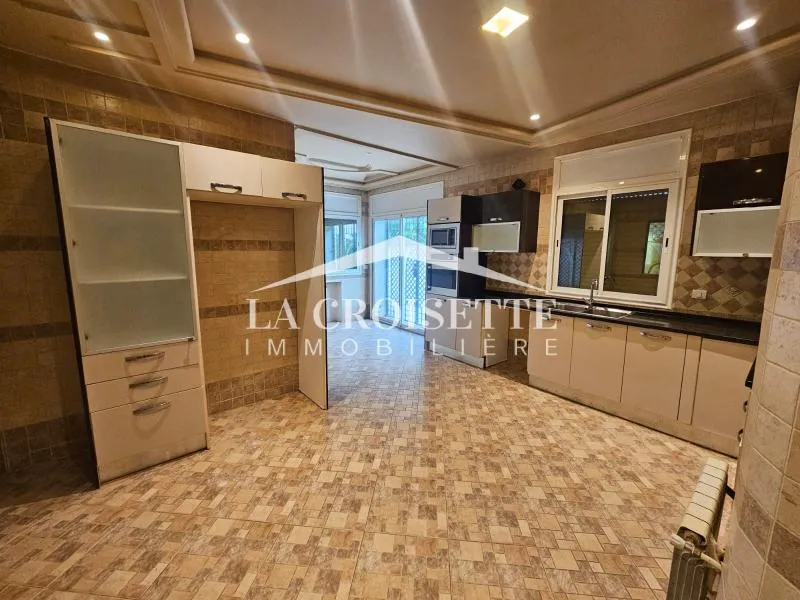 Villa s5 à La Soukra ZVL0063