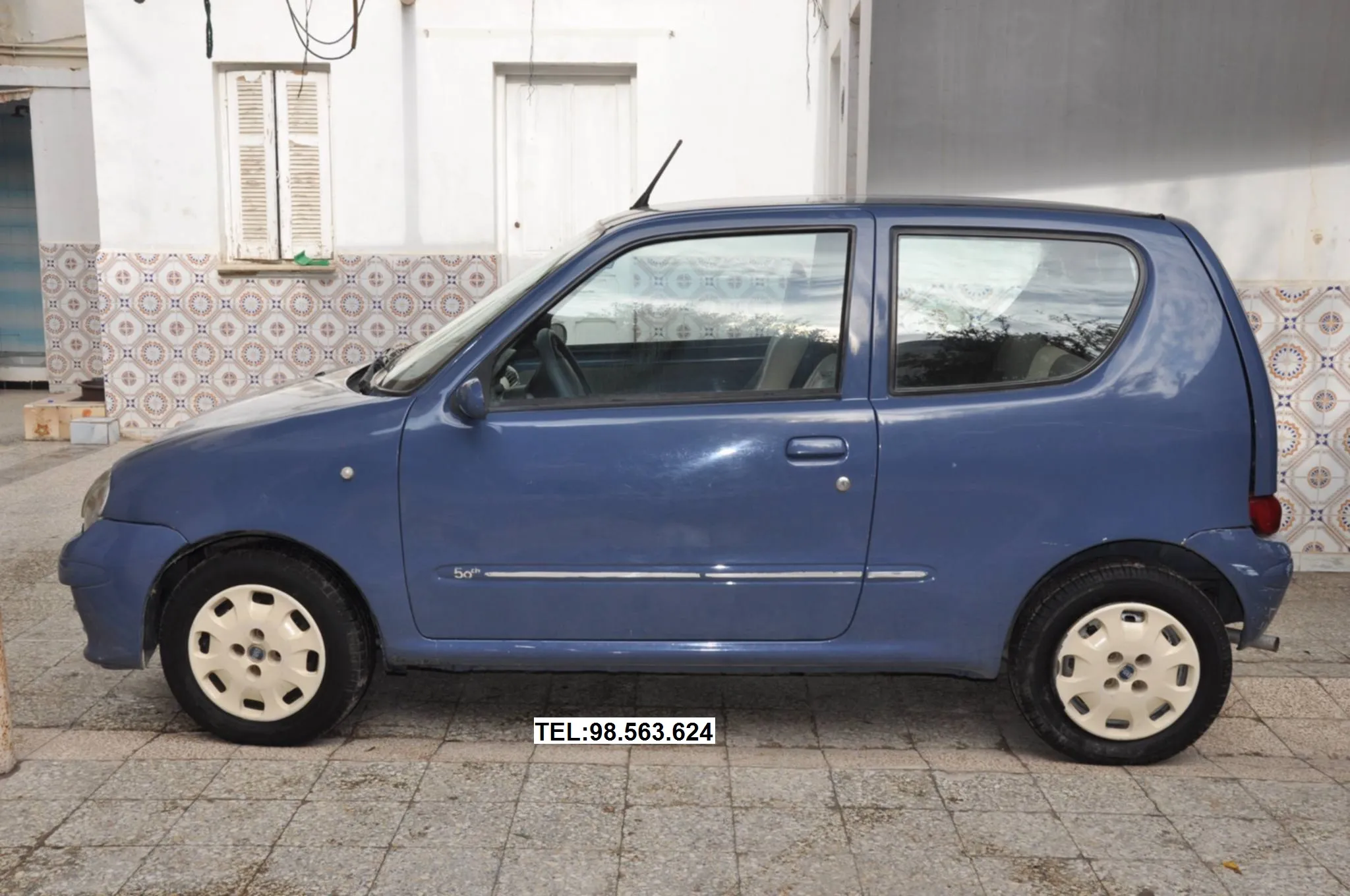 A vendre une belle Fiat SEICENTO (600)  Tel : 43.097.528
