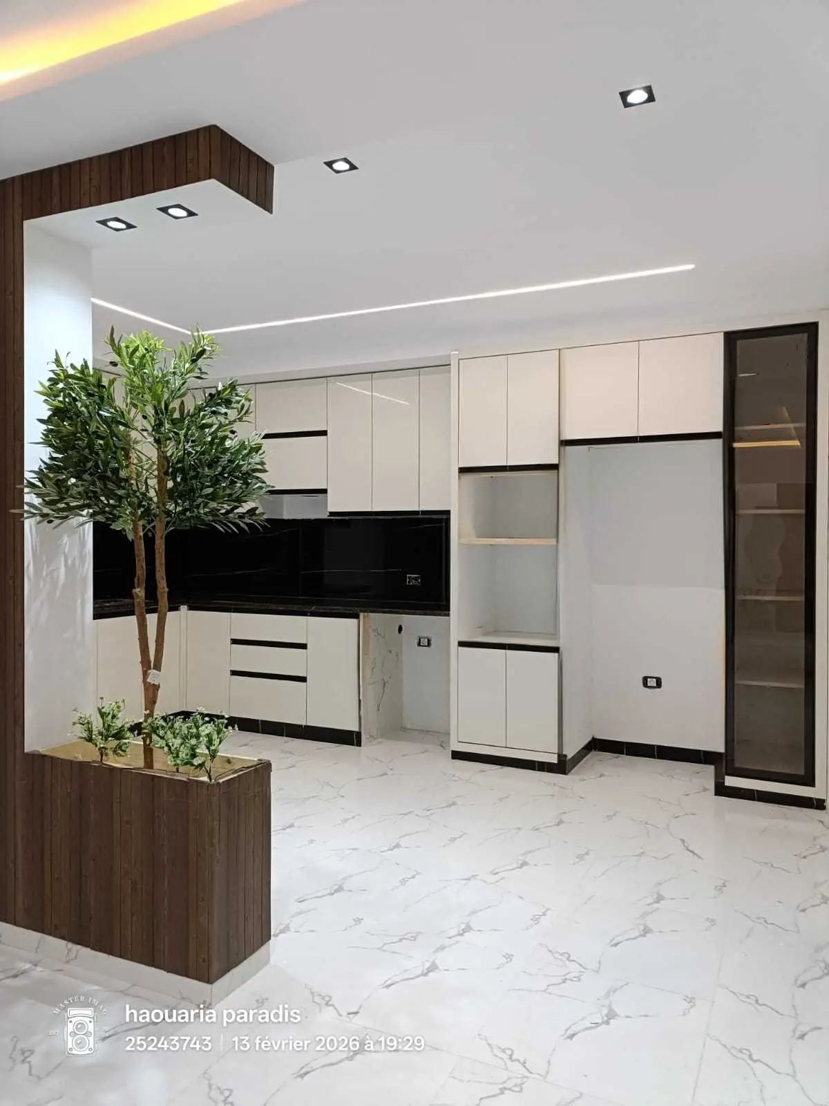 للبيع منزل مستقل وسط مدينة الهوارية