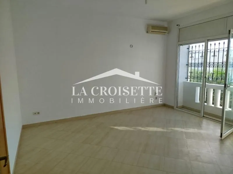 Villa S+4 avec jardin et piscine à La Marsa MVL0130