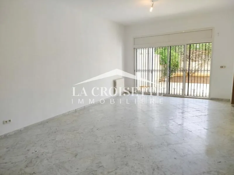 Villa S+4 avec jardin et piscine à La Marsa MVL0130