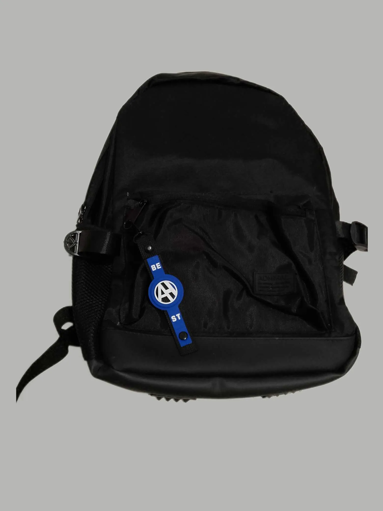 Sac à dos noir neuve jamais porté 