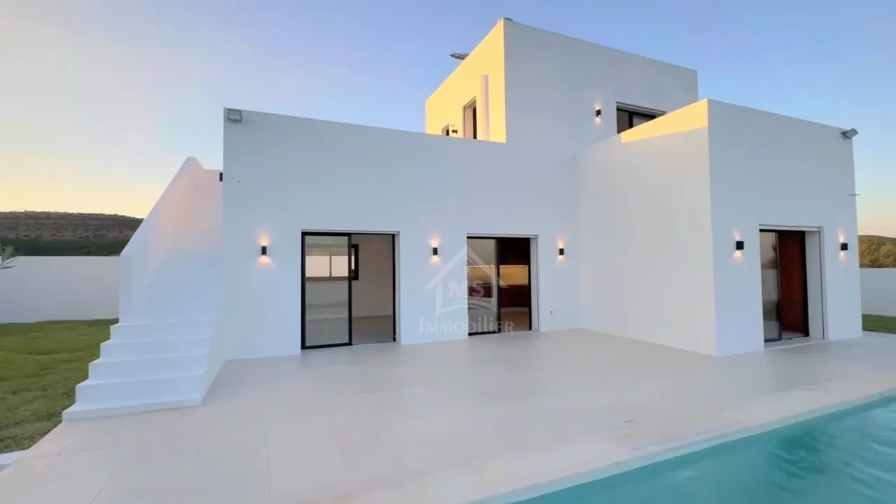 Villa avec jardin et piscine à vendre à Hammamet Sud51355351