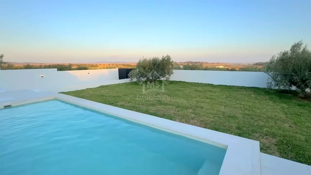 Villa avec jardin et piscine à vendre à Hammamet Sud51355351