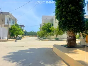 A vendre une duplex S+4 située à Bou ficha
