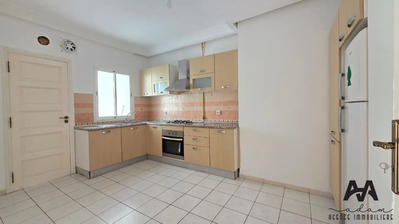 Appartement s+3 vide avec vue de mer à Mrezga, Nabeul