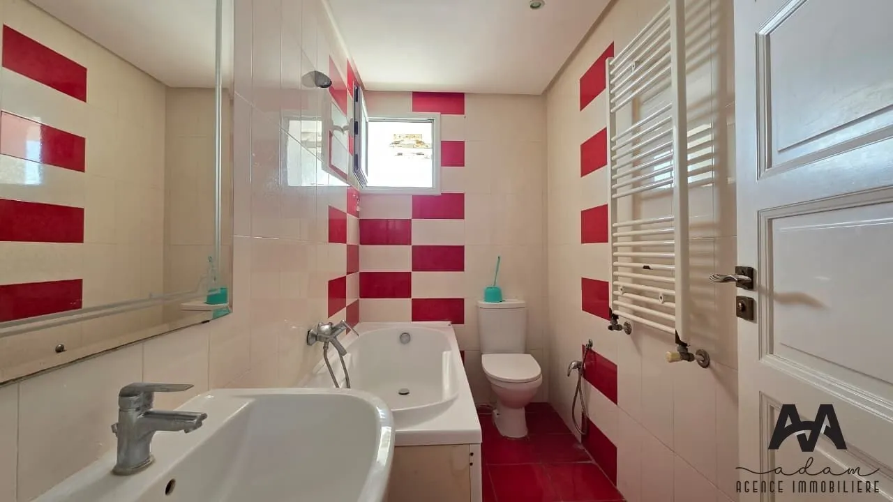 Appartement s+3 vide avec vue de mer à Mrezga, Nabeul