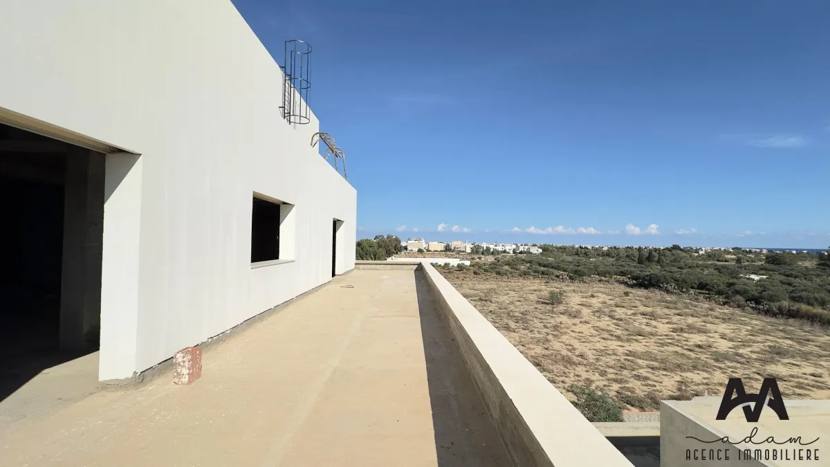 À LOUER — IMMEUBLE R+4 SUR ROUTE PRINCIPALE BNI KHIAR