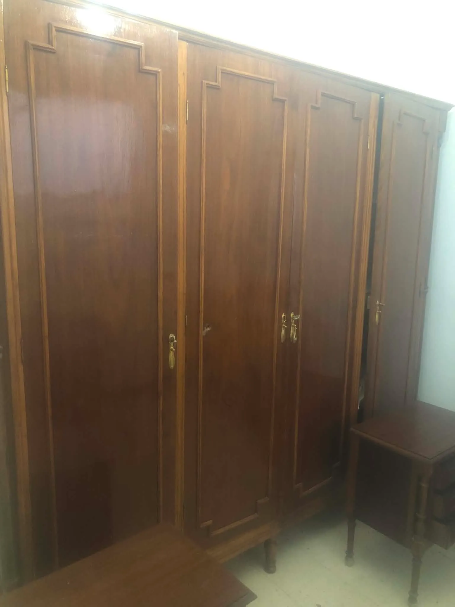 Ensemble chambre à coucher complet – 500 DT négociable