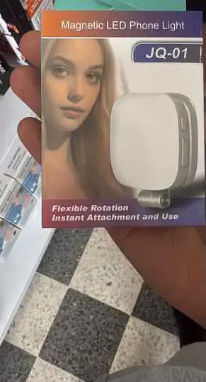 Lampe LED magnétique pour téléphone