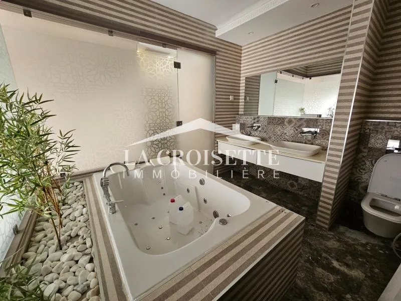 Penthouse s3 avec piscine et terrasse au Lac2 ZPL0004