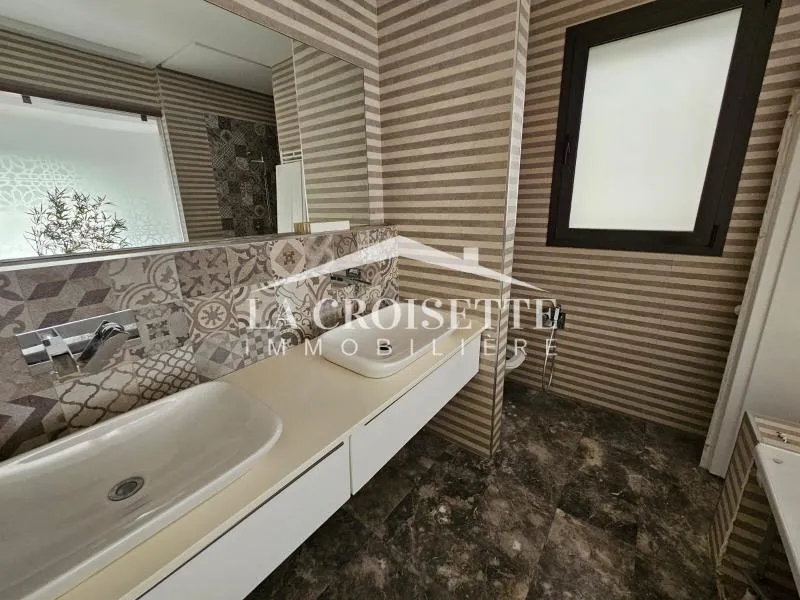 Penthouse s3 avec piscine et terrasse au Lac2 ZPL0004