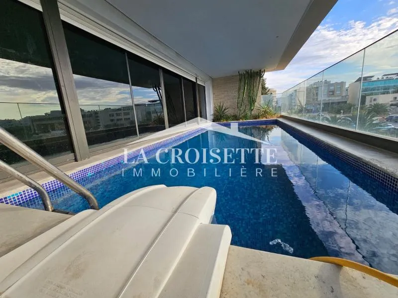 Penthouse s3 avec piscine et terrasse au Lac2 ZPL0004