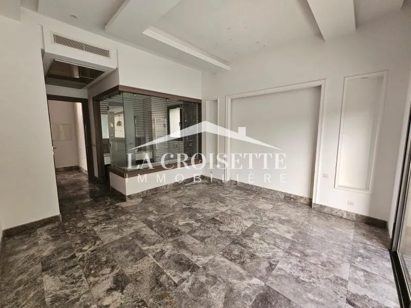Penthouse s3 avec piscine et terrasse au Lac2 ZPL0004