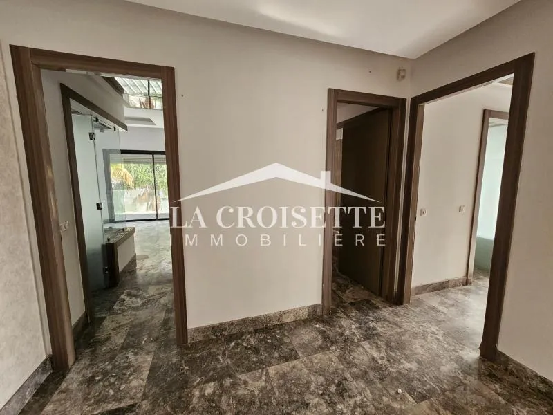 Penthouse s3 avec piscine et terrasse au Lac2 ZPL0004