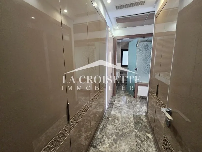 Penthouse s3 avec piscine et terrasse au Lac2 ZPL0004