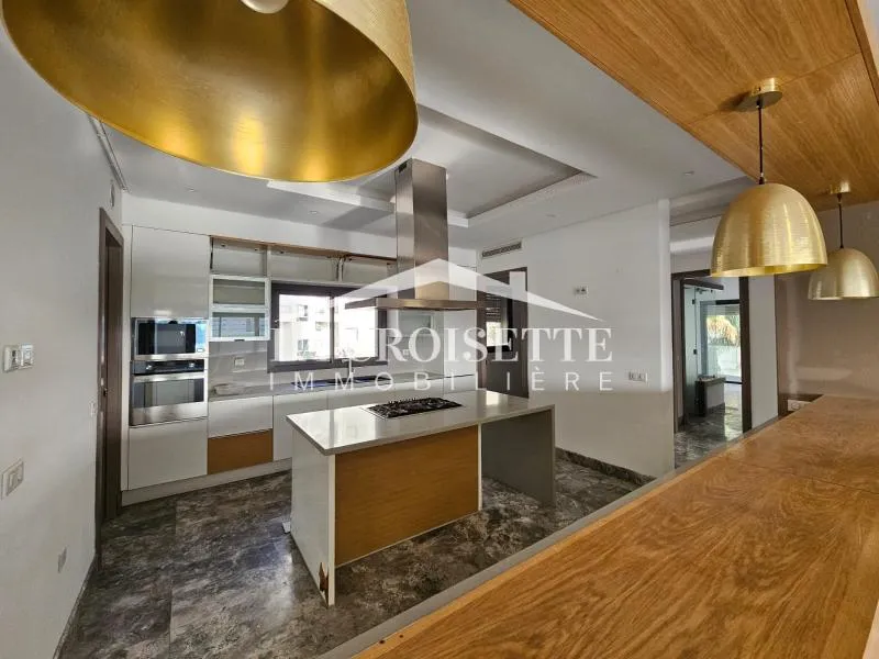 Penthouse s3 avec piscine et terrasse au Lac2 ZPL0004
