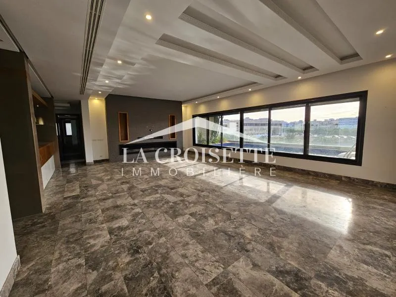 Penthouse s3 avec piscine et terrasse au Lac2 ZPL0004