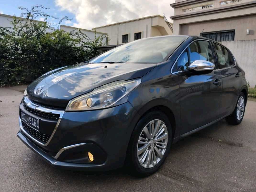 PEUGEOT 208 SÉRIE SPÉCIALE CITY TRÈS PROPRE 
